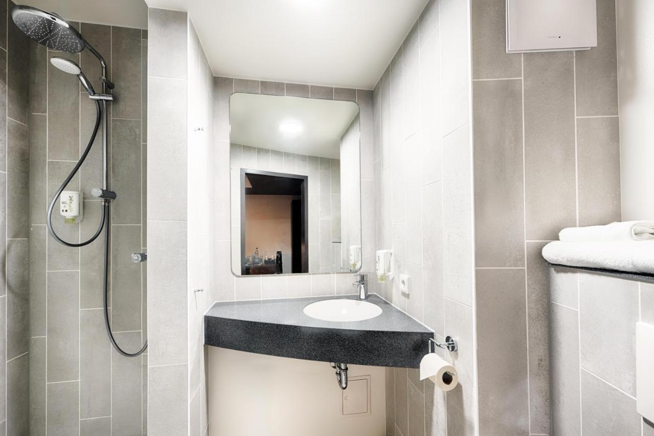 B&B Hotel Wiesbaden-Hbf Exteriör bild